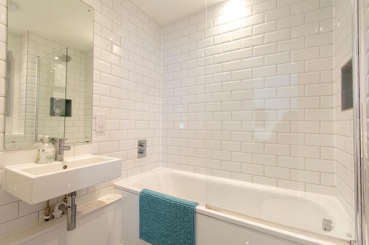 شقة Modern 1 Bed Flat 2 Mins Walk From Restaurants Bars Clubs & Beach! Wow! بورنماوث المظهر الخارجي الصورة
