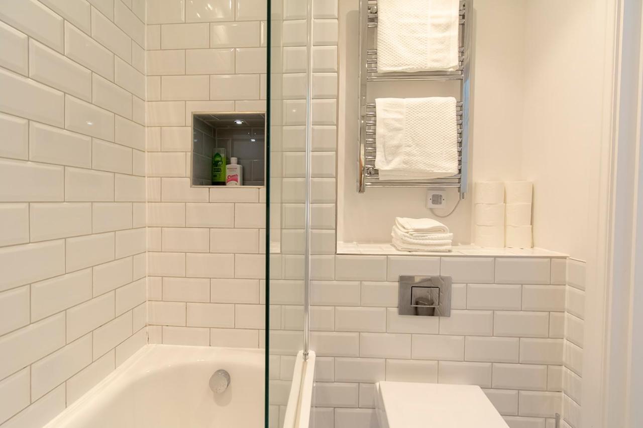 شقة Modern 1 Bed Flat 2 Mins Walk From Restaurants Bars Clubs & Beach! Wow! بورنماوث المظهر الخارجي الصورة